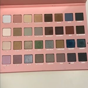 Lorac Mega Pro 4
